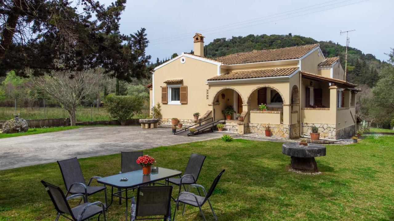 Villa Haris Gazátika Exterior foto